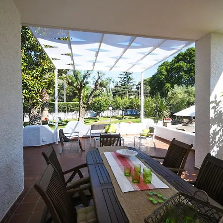 Bianca Villa Cozzana